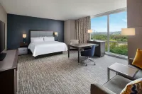 Hampton Inn & Suites Teaneck Glenpointe - 3-Star