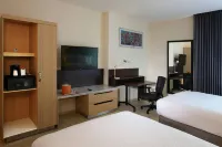 Fairfield Inn & Suites Mexico City Vallejo - parking
