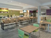 Home2 Suites by Hilton Fort Worth Cultural District Отели рядом с достопримечательностью «Коллекция Западного Искусства Сид Ричардсон»