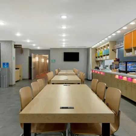 Home2 Suites by Hilton Grand Rapids Airport