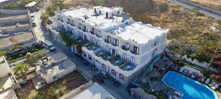 Porto Castello Hotels in Santorini