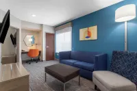 Holiday Inn Express CRYSTAL RIVER by IHG - Parkplatz