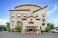 Comfort Suites - 2-Star