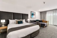 Quality Hotel Parklake Shepparton - Pools