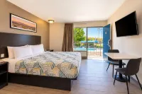 Crestview Inn Branson West by Silver Dollar City - parking