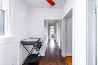 Jungle House Luxury Stays - Downtown Chillicothe - Homestays
