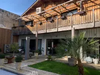 La Cabane d'Ambroise - Pools