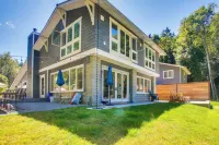 Bayfront Pnw Lodge: Dock, Pickleball & Guest House - Villas