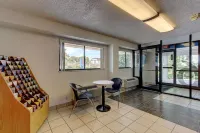 Motel 6 York, PA - parking