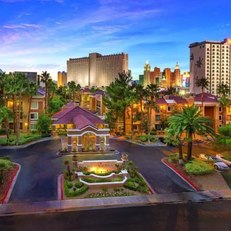 Desert Rose Resort Отели рядом с достопримечательностью «Боулдер-Стрип»