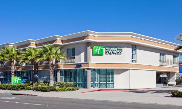 Holiday Inn Express Newport Beach by IHG