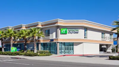 Holiday Inn Express Newport Beach Hotels in der Nähe von Newport-Beach-Kalifornien-Tempel