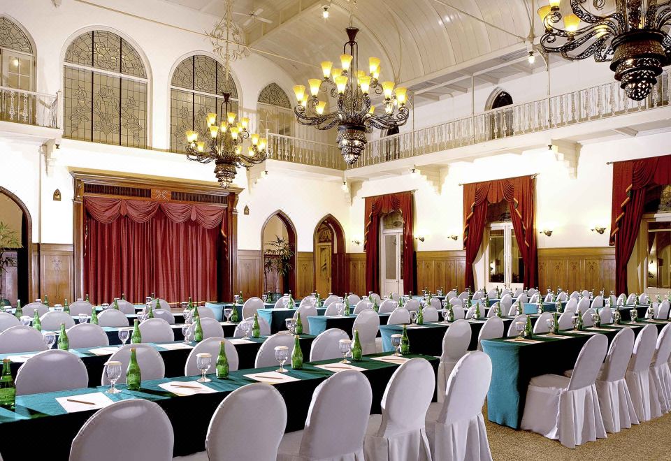 5. Hotel Ma..