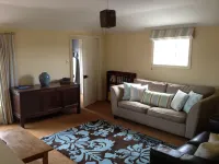 杜肯庭院小屋自助式度假小屋，位於美麗的鄉村 - 公寓