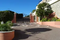 Superbe Penthouse avec vue panoramique sur Eze Village et la Côte d'Azur Hôtels à proximité de : Plage Saint Laurent