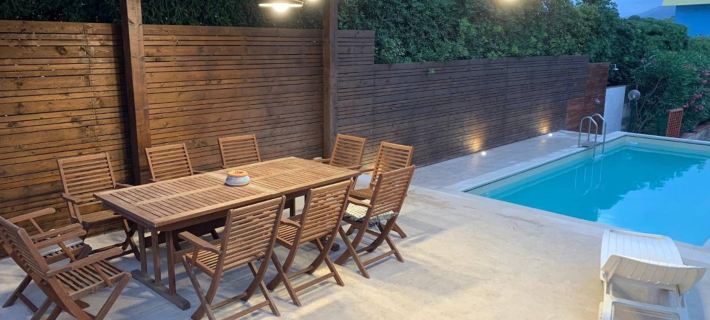 Apartment in Villa with Swimming Pool 20 Meters from the Sea Hotels in Fontane Bianche