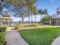 La Quinta Inn & Suites by Wyndham Ft. Lauderdale Airport Hotels near Hollywood