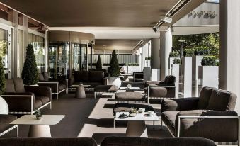 1. Sofitel ..