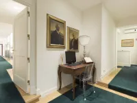 Relais Donna Lucrezia Hotels near Globe Theatre