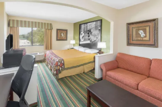 Super 8 by Wyndham Duson Lafayette West Area Hotels in Duson