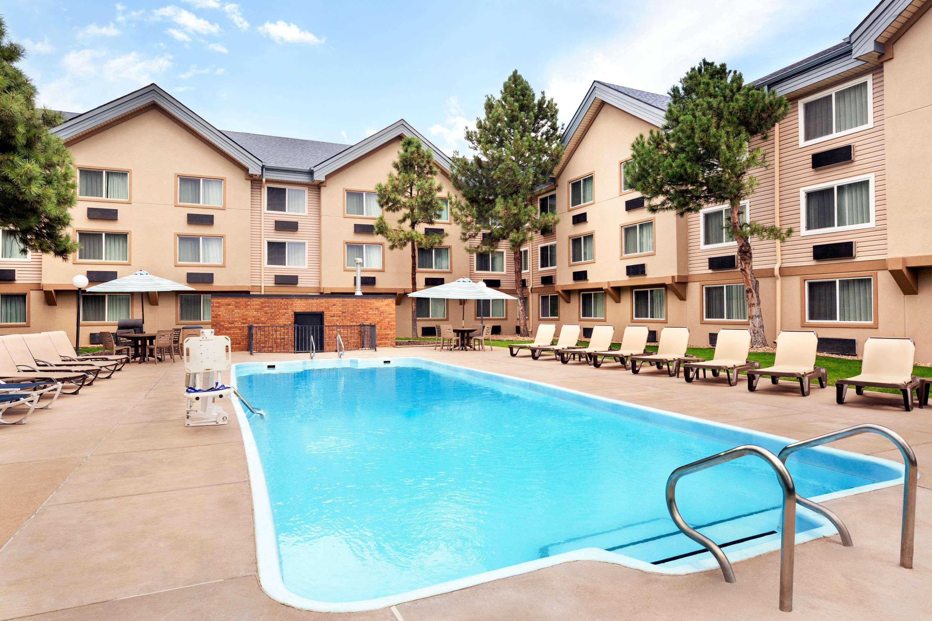 Days Inn & Suites by Wyndham Golden/Denver West