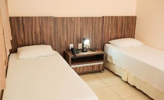 1. Hotel Se..