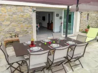 Le Mas Line - Homestays