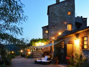 Torre Del Melograno with Heated Pool