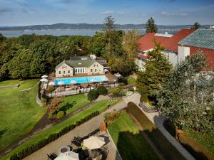 Tarrytown House Estate on The Hudson