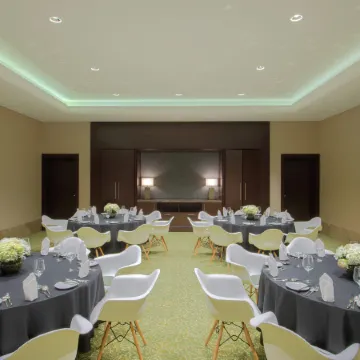 DoubleTree by Hilton Doha - Al Sadd