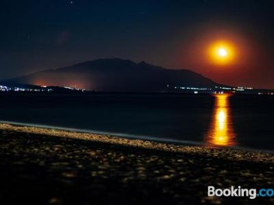 Sophia Seaview Suites & Restaurant