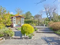 Lake District Coastal Cottage Hotel di 
