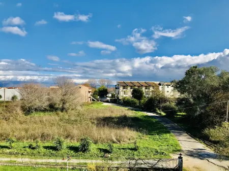 Studio in Banos Apartments with Shared Swimming Pool Отели рядом с достопримечательностью «Old Perithia - Corfu's Oldest Village»