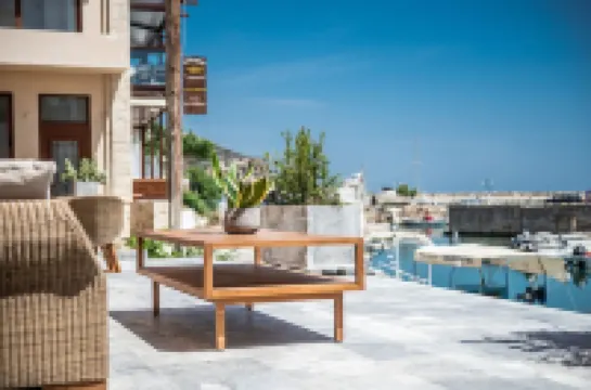 Avra Apartments Kolymbari Harbour