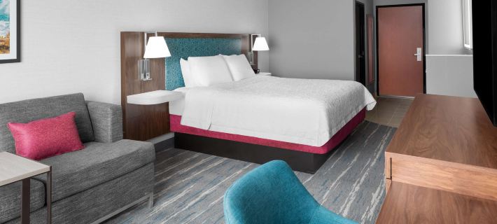 Hampton Inn Phoenix-Biltmore Hotels in Phoenix