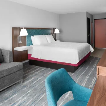Hampton Inn Phoenix-Biltmore Hotels near The Newton