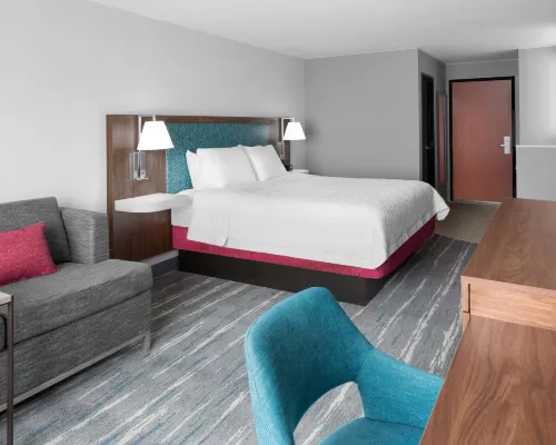 Hampton Inn Phoenix-Biltmore Hotels near Encanto