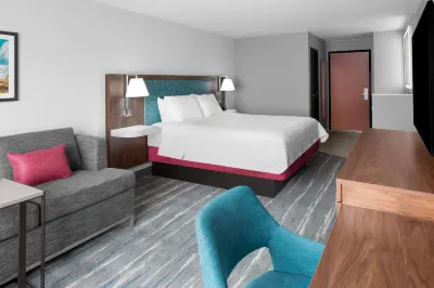 Hampton Inn Phoenix-Biltmore Hotels near Castles N' Coasters