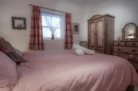Arcadia - 1 Bedroom Apartment - Tenby - جاكوزي