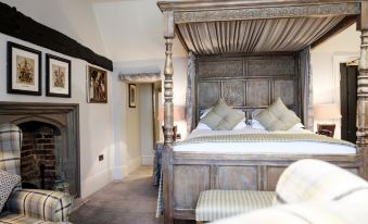 The Red Lion Hotel