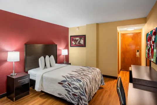 狄蒙因紅屋頂酒店