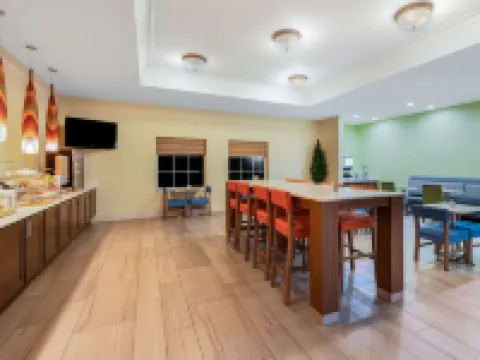 La Quinta Inn & Suites by Wyndham Broussard - Lafayette Area Hotels in Broussard