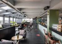 Original Sokos Hotel Vaakuna Vaasa - Quầy bar