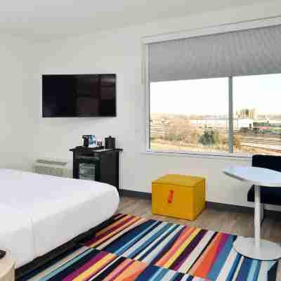 Aloft North Kansas City Rooms