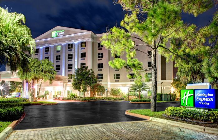 Holiday Inn Express & Suites MIAMI-KENDALL by IHG