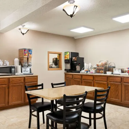 Super 8 by Wyndham Liberal KS
