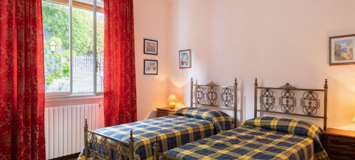 Villa Paradiso (Dol190) Hotéis em Dolcedo