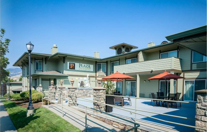 Plaza Inn & Suites at Ashland Creek