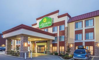 La Quinta Inn & Suites by Wyndham O'Fallon, IL - St. Louis