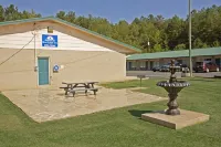 Americas Best Value Inn Heflin Hôtels à : Comte de Cleburne